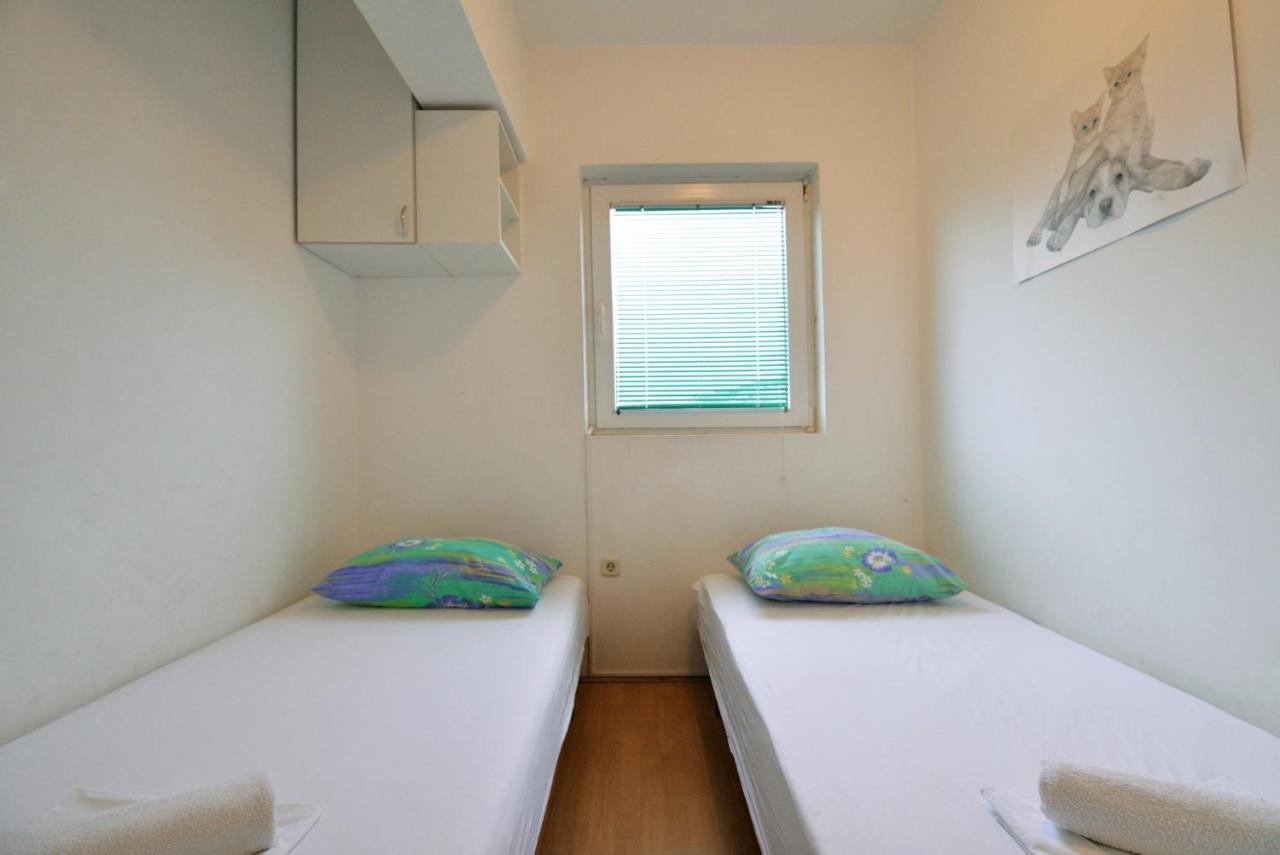 Apartman Rasip, Murter Exterior photo