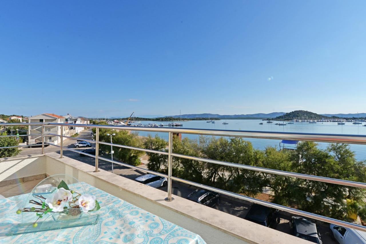 Apartman Rasip, Murter Exterior photo