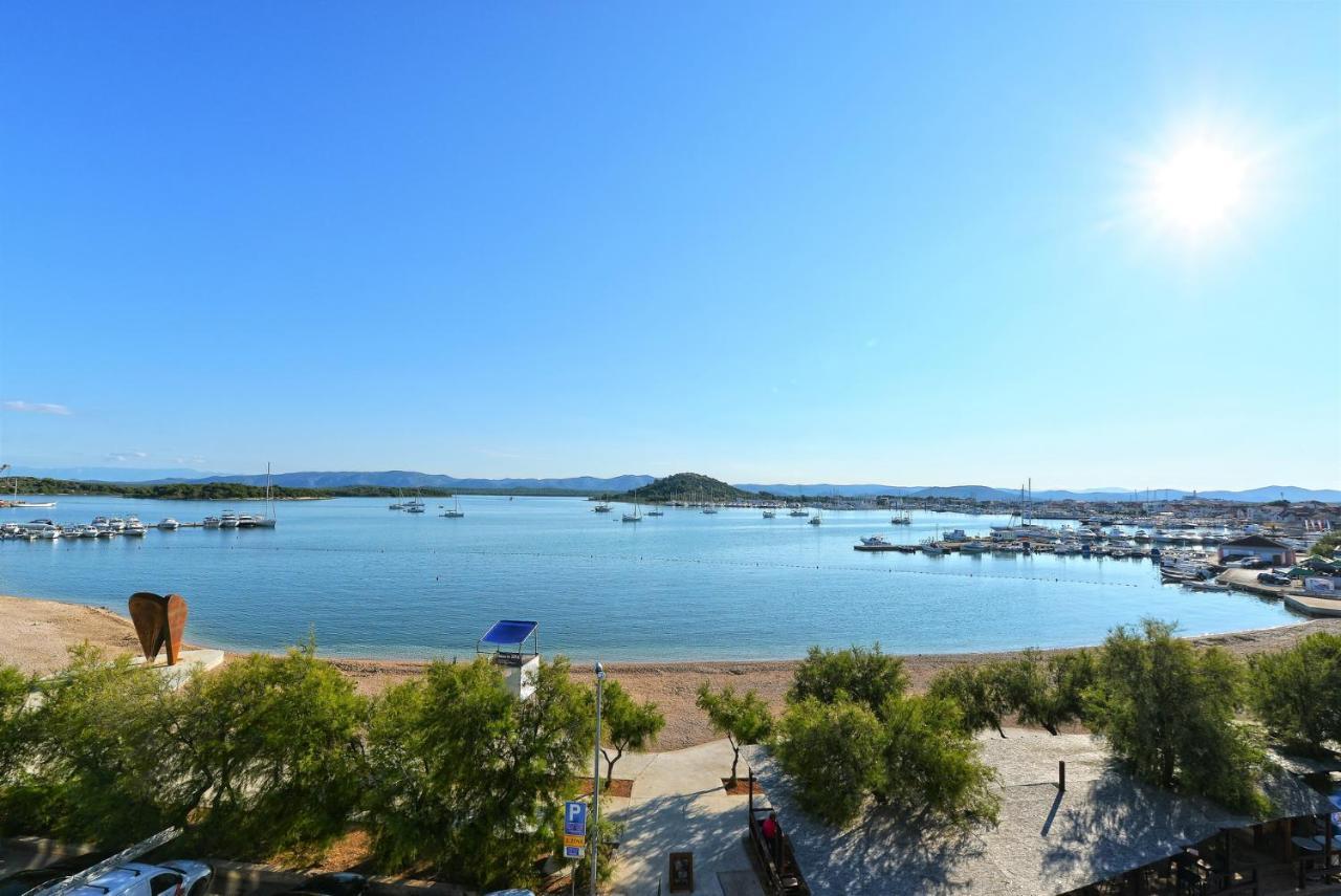 Apartman Rasip, Murter Exterior photo